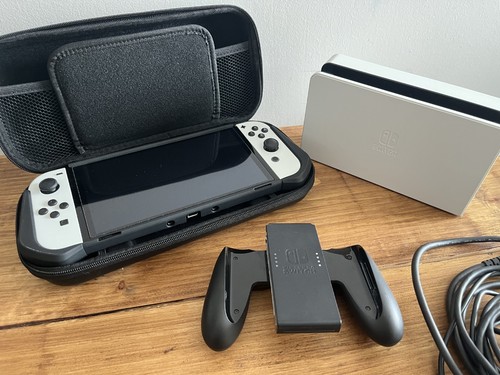 Nintendo switch oled - nintendo,