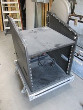 10U 19" rack touring flightcase with 11U mixer rack in the top / gig flight case
