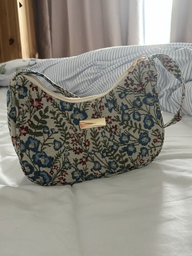 Floral tapestry style vintage - tapestry,