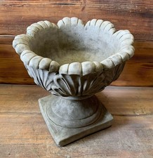 STONE GARDEN TRADITIONAL URN