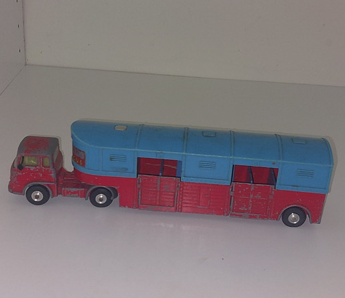 Corgi classics bedford circus - corgi,