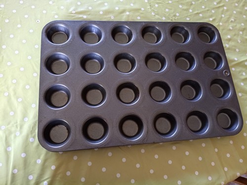 Pampered chef mini muffin - mini,