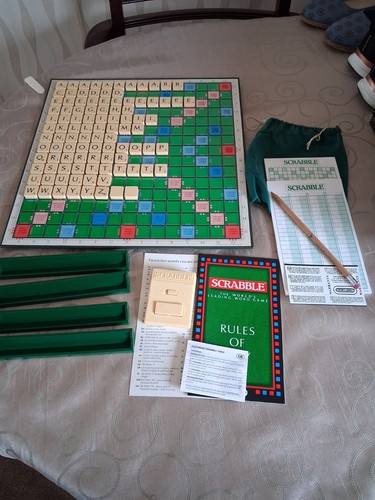 Scrabble deluxe 1988 - deluxe, with