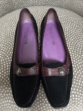 Italian Leather Gardenia