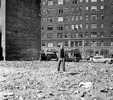 TVs Wanted Dead or Alive actor Steve McQueen visits his old haunts- Old Photo