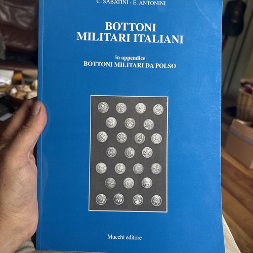 Italian military buttons c - military,