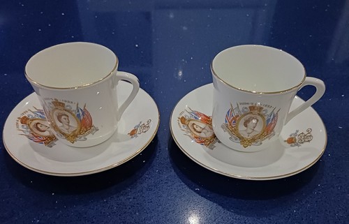 Vintage pair queen - of,