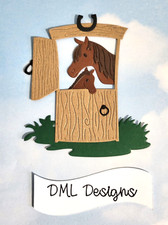 Die Cut cuts card topper for