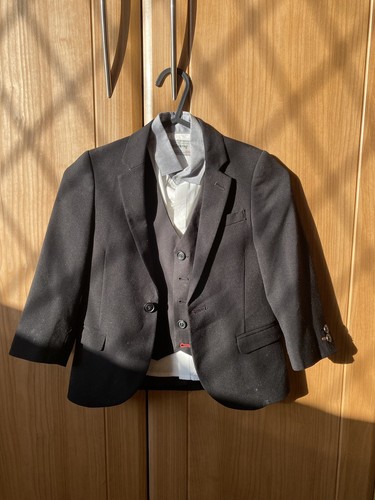 Piece suite for year - 3, old