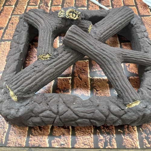 Realistic ceramic logs - realistic, gas