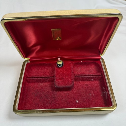 Vintage jewelry music box - jewelry, /