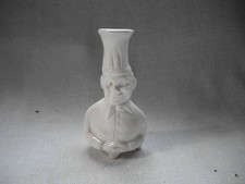 VINTAGE WHITE CERAMIC CHEF PIE