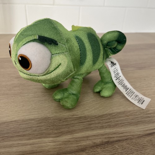 Disney store official pascal - disney,
