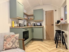 Luxury shepherds hut fully - shepherds,