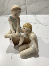 Royal Doulton Figures , H N 3134 , Reflections , First Issued 1987 .