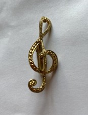 TREBLE-CLEF-BROOCH-GOLD-COSTUME-JEWELRY