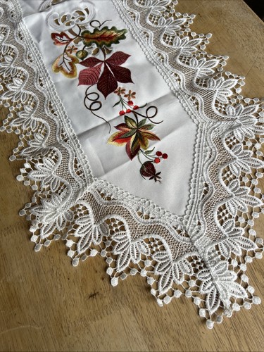 Vtg embroidered table runner - vtg,