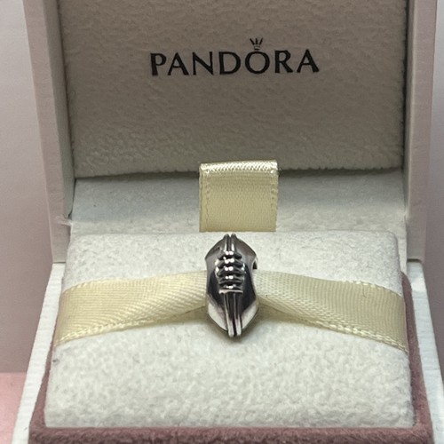194b nwot auth pandora - 194b,