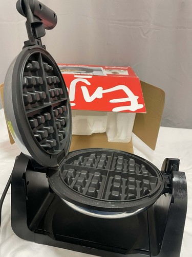 Gordon ramsay cooks waffle - ramsay,