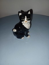 Vintage Gloss Finish Ceramic