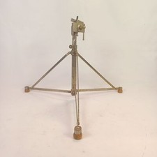 Walberg & Eye Nickel Tripod