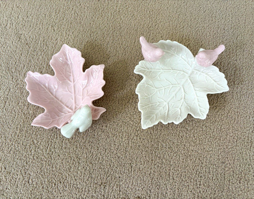 Unmarked set ceramic leaf - of, 2