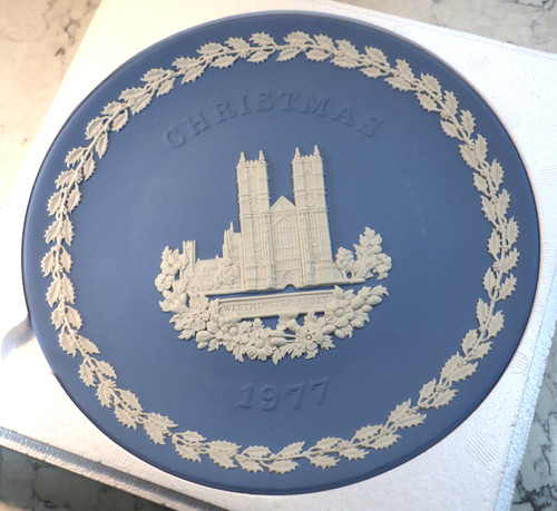 Wedgwood christmas plates - 4,