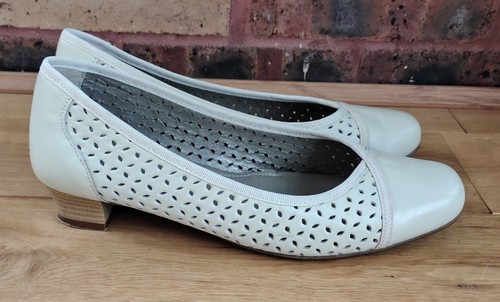 Hotter cream court shoes - , size