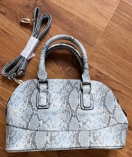 Ladies Light Grey Snake Print