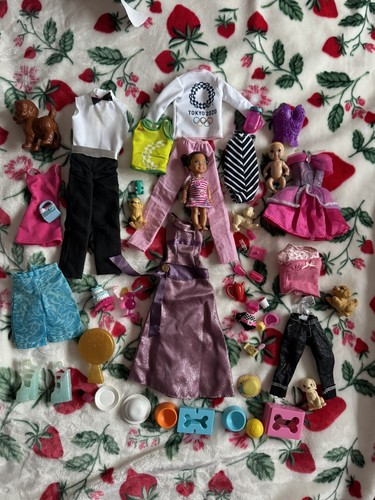 Barbie clothes bundle mattel - barbie,
