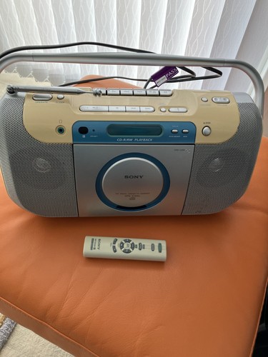 Vintage sony radio - vintage, cd