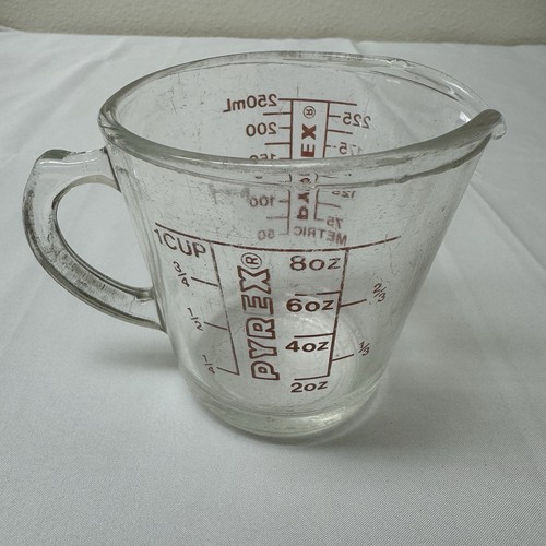 Vintage pyrex cup measuring - 1,