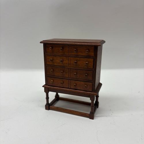 12th scale dolls house - scale,