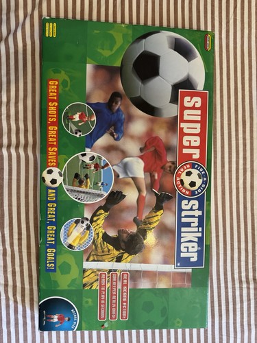 Super striker football - super,