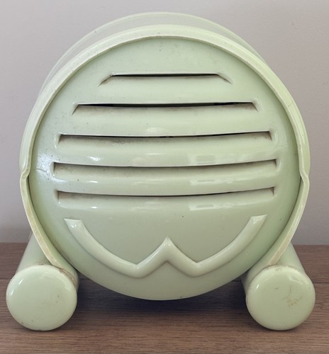 Green bakelite early plastic - green, /early