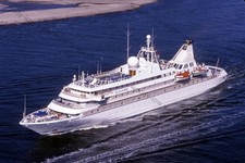 SQ2724 - Cruise Liner - Sea