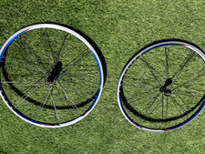 Bontrager Race Lite Road Bike Wheelset 700c DT SWISS HUBS 8-10s HG Freehub Blue