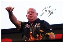 MERVYN KING (2) ACTION PDC