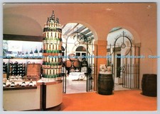 D331162 Harrods Wine Department. Showing the Champagne Tower and the Tasting Pat