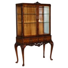 VINTAGE CARVED QUEEN ANNE