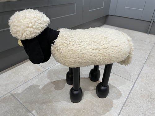 Shaun the sheep foot - the, stool
