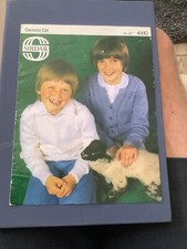 SIRDAR CHILD SWEATER AND CARDIGAN GEMINI DK KNITTING PATTERN