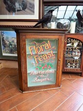 UNIQUE PAINTED CORNER