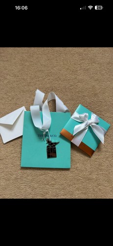 Tiffany blue gift - &,