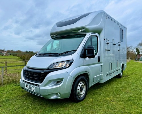 Stallion horsebox 71 - horsebox,