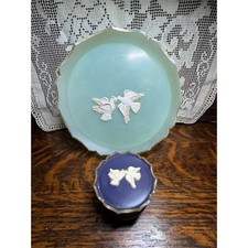 VTG Avon Dove Vanity Jar Set