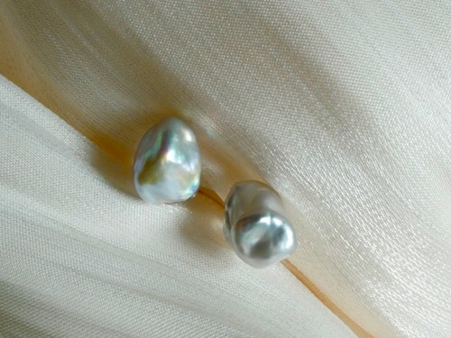 Simple grey keshi baroque - keshi,