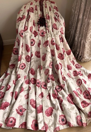 Stunning original laura - laura, ashley