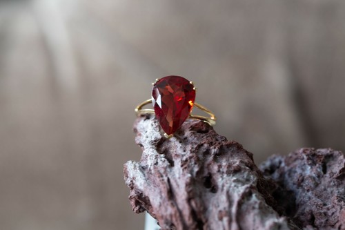 Tarocco red andesine gold - andesine, 9k