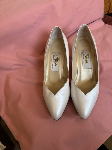 Renata vintage pearlised cream - renata,